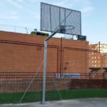 Juego 2 tirantes galvanizados canastas para atornillar al suelo