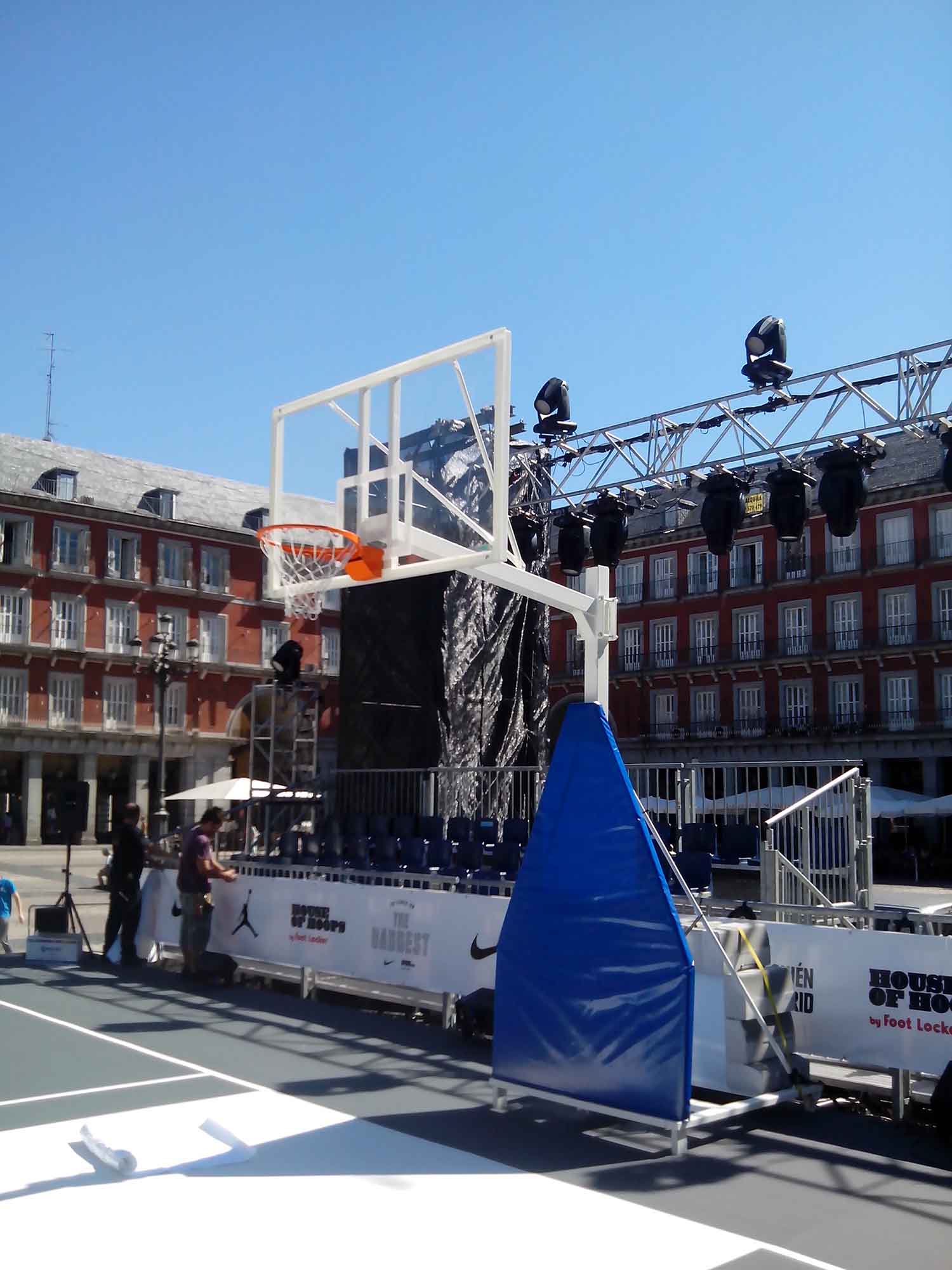 juego canastas (2 unidades) baloncesto deluxe, monotubo 100, trasladable, 2 ruedas con carro. (sin tableros, aros y redes) 3