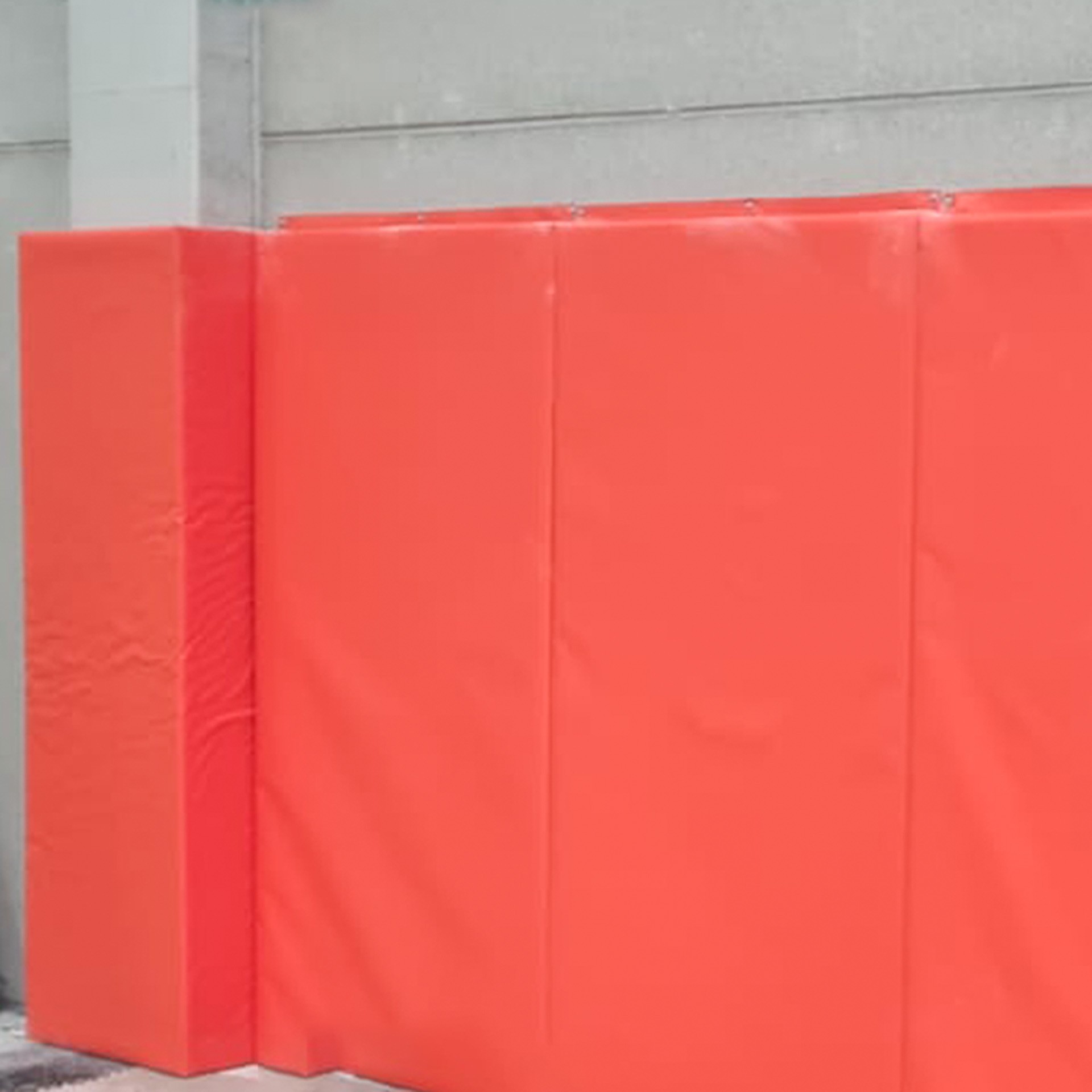 metro lineal de panel tapizado con lona para proteccion de 2m altura y grosor 60mm 1