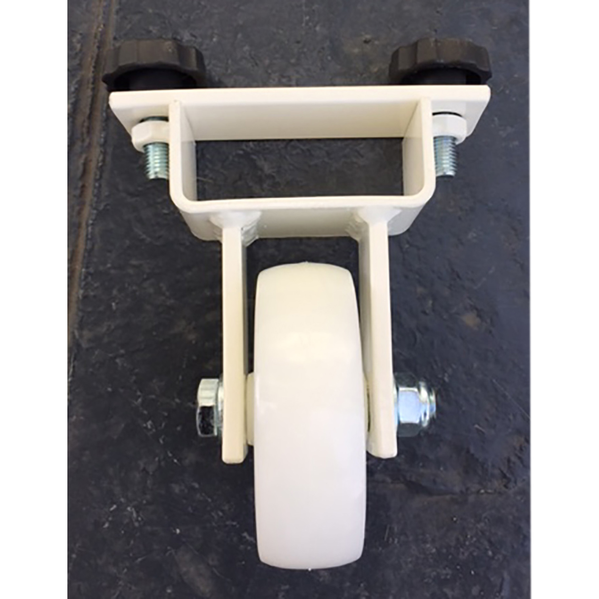 par de ruedas para porteria futbol 7 y 11 trasladables par de ruedas para porteria futbol 7 y 11 trasladables