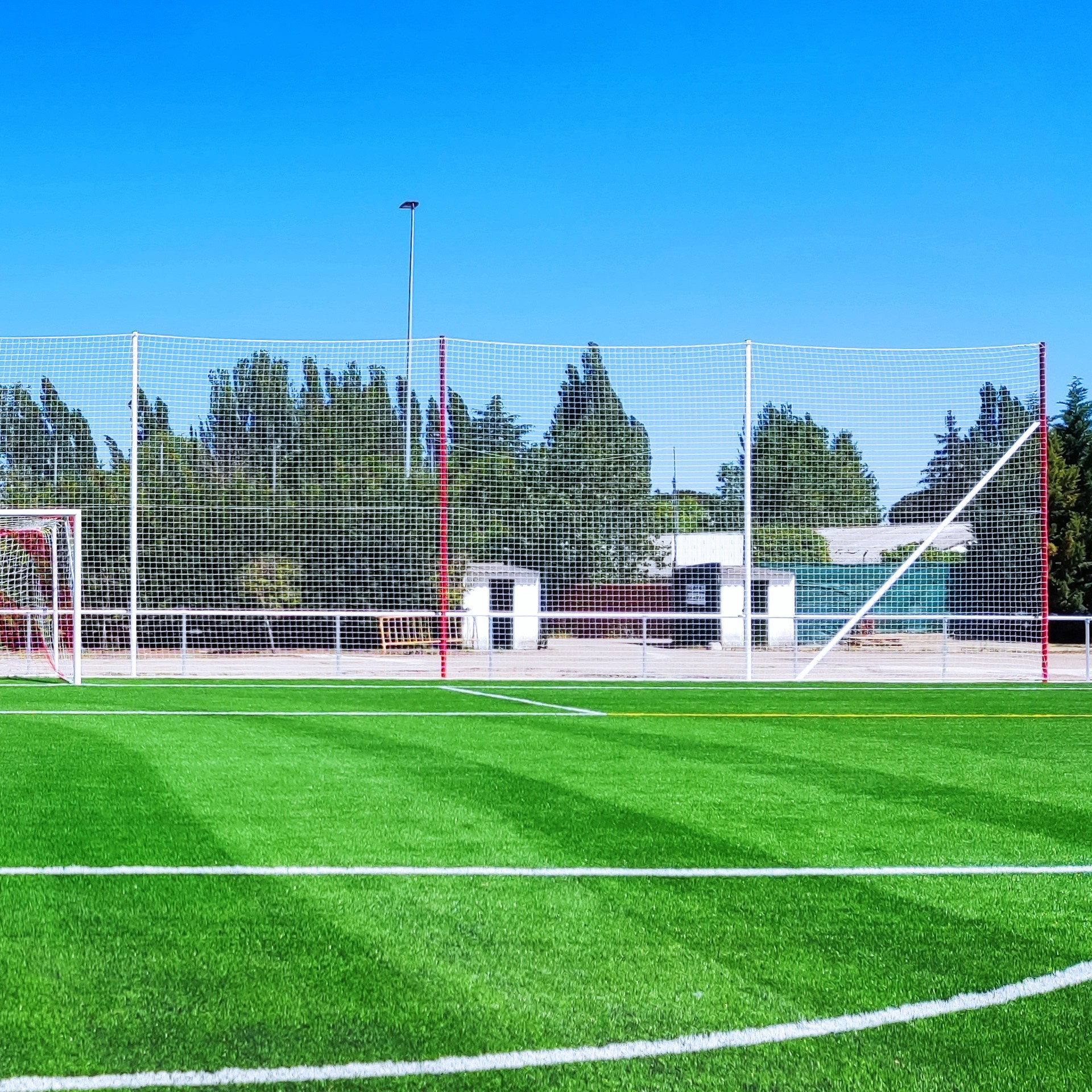 poste refuerzo metálico para red protección sin botes 4