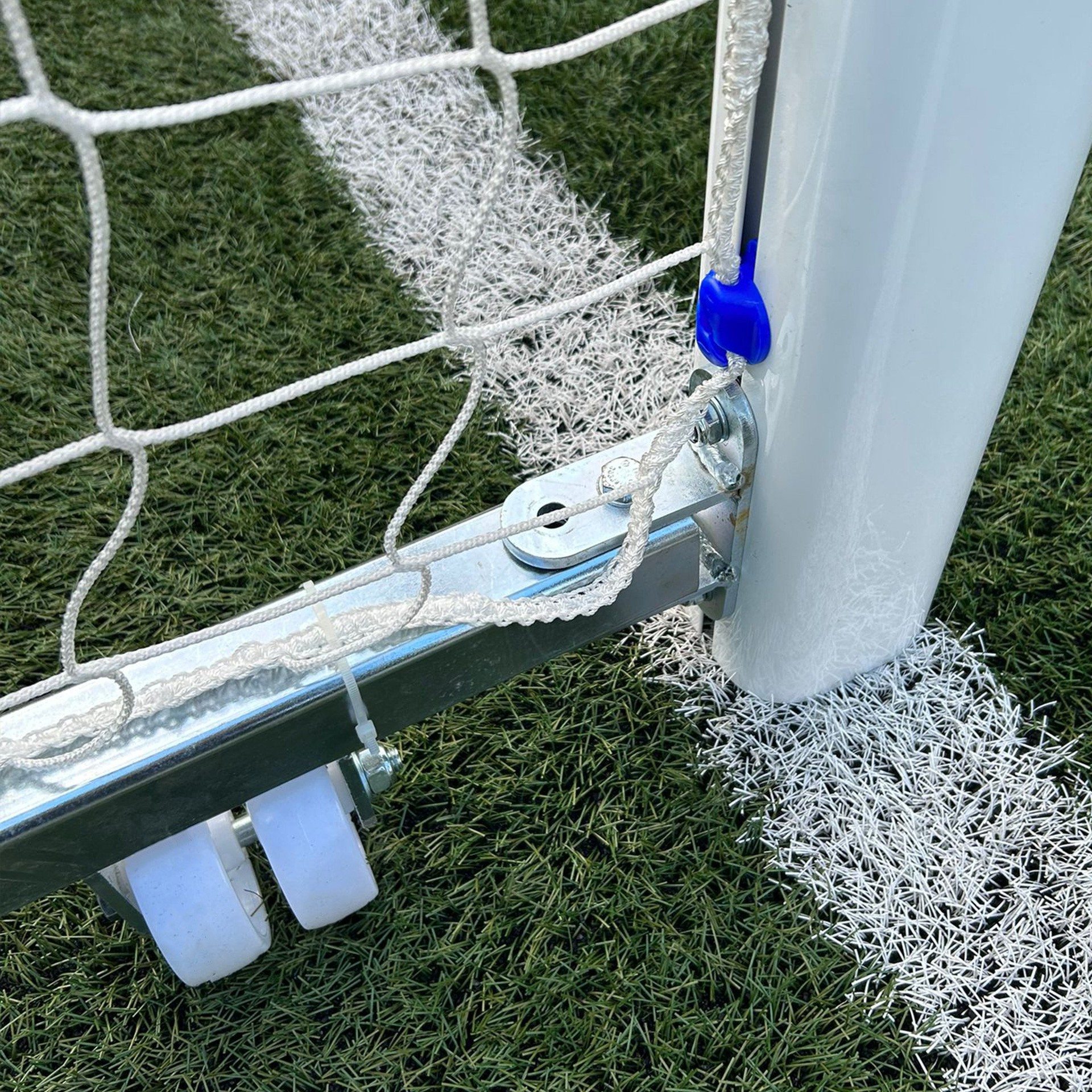 Juego Porterias Aluminio Futbol 7 120X100 Mm Abatibles Con Arquillos Cincados - Imagen 4