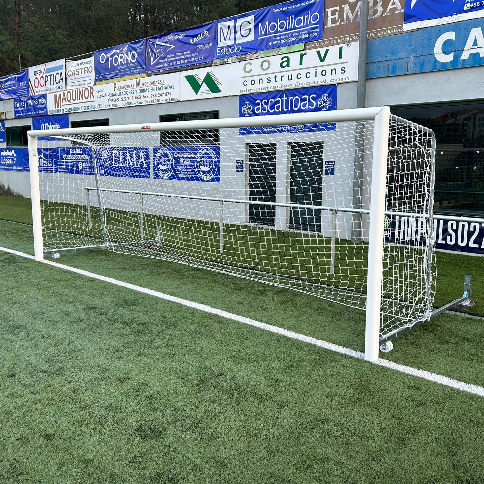 Juego Porterias Aluminio Futbol 7 90 Mm Abatibles Con Arquillos Cincados - Imagen 5