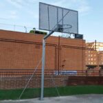 Juego 2 tirantes galvanizados canastas para atornillar al suelo - Imagen 2