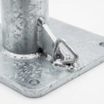 Poste metálico galvanizado 6m para red protección con pletina para atornillar - Imagen 2