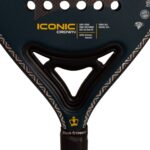 Corazón de la pala Iconic Crown de Black Crown con la ficha impresa: forma híbrida, núcleo Soft Black EVA