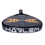 Detalle del marco con logotipo de la pala de pádel Corex 18K Harlem